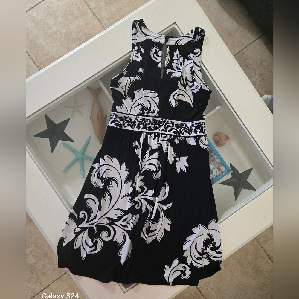 White House Black Market Monochrome Floral Dress